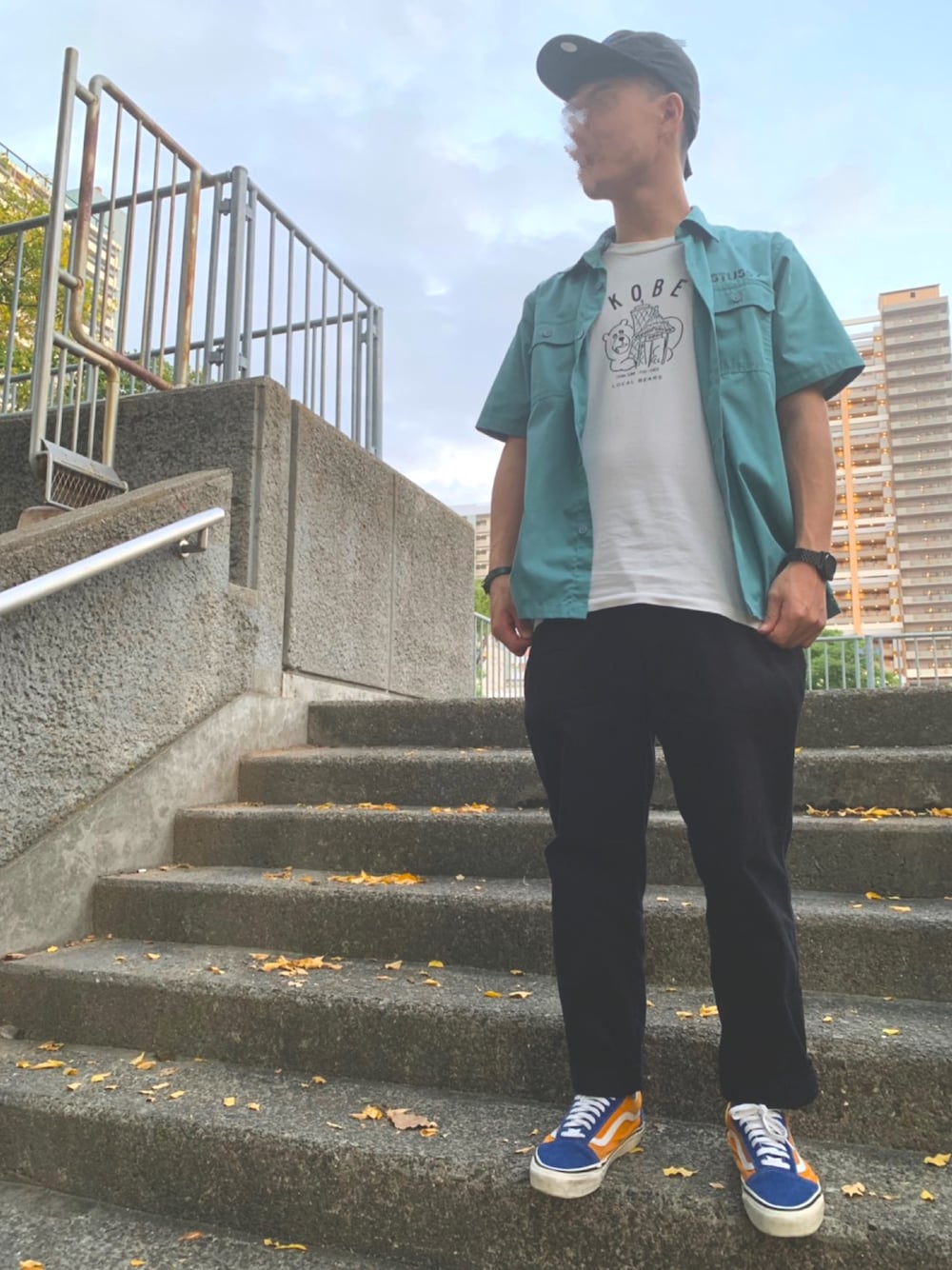 「stussy、coen、VANS」｜「STUSSYのWork Shirt（シャツ/ブラウス、グリーン系）」を使った、あ   す   かさん（メンズ・173cm）の秋コーディネートの1枚目の写真