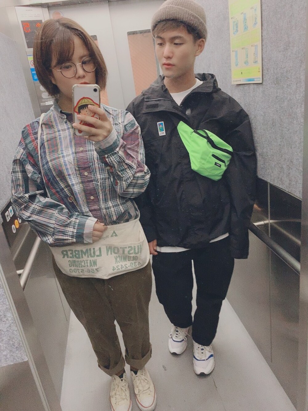 「MEI、XLARGE®、stussy、New Balance、古着、UNIQLO、converse」｜「古着のアイテム（シャツ/ブラウス、その他）」を使った、あ   す   かさん（メンズ・173cm）の秋コーディネートの1枚目の写真