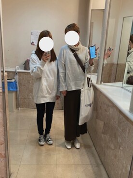 「アイテム（パンプス、ホワイト系）」を使った、知さん（レディース・144cm）の秋コーディネート