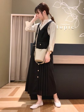 「ELENCARE DUE（エレンカーレデュエ）のアイテム（ジャンパースカート）」を使った、marinaさん（レディース・158cm）の春コーディネート