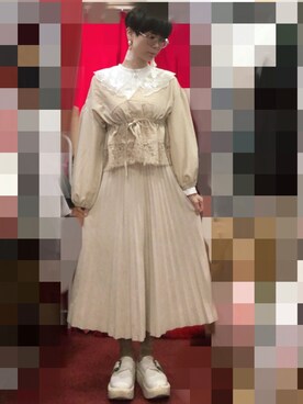 菊さんさんの「フェイクスエードプリーツロングスカート」を使ったコーディネート