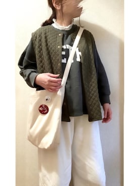 「フリルネック」｜「アイテム（PC・スマホグッズ/家電）」を使った、+K*さん（レディース・153cm）の春コーディネート