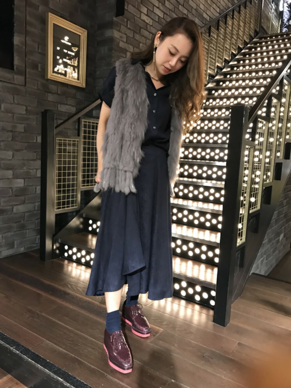 「秋のコーデ、アシンメトリー、fur、ファーベスト、LOVELESS、GUILD PRIME、セレクトショップ、フェイクスエード、lovelesskyoto、FreiEA」｜「Frei EAの☆☆【Frei EA】スウェードライクアシンメトリー（スカート、ブルー系）」を使った、n o m さん（レディース・158cm）の秋コーディネートの1枚目の写真