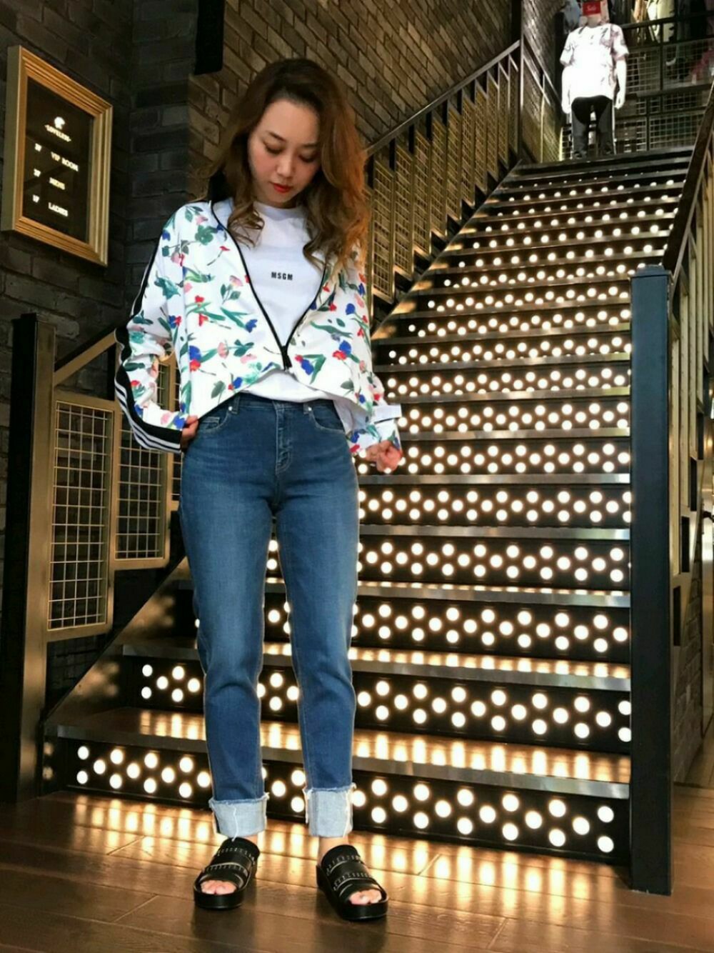 「ロゴT、花柄、adidas、LOVELESS、MSGM、Tシャツ×デニム、ラブレス、トラックトップ、ラブレス京都、lovelesskyoto」｜「SOL SANAの【SOL SANA】WOMEN サンダル Hayden Flatform SS192S416N（サンダル、ブラック系）」を使った、n o m さん（レディース・158cm）の夏コーディネートの1枚目の写真