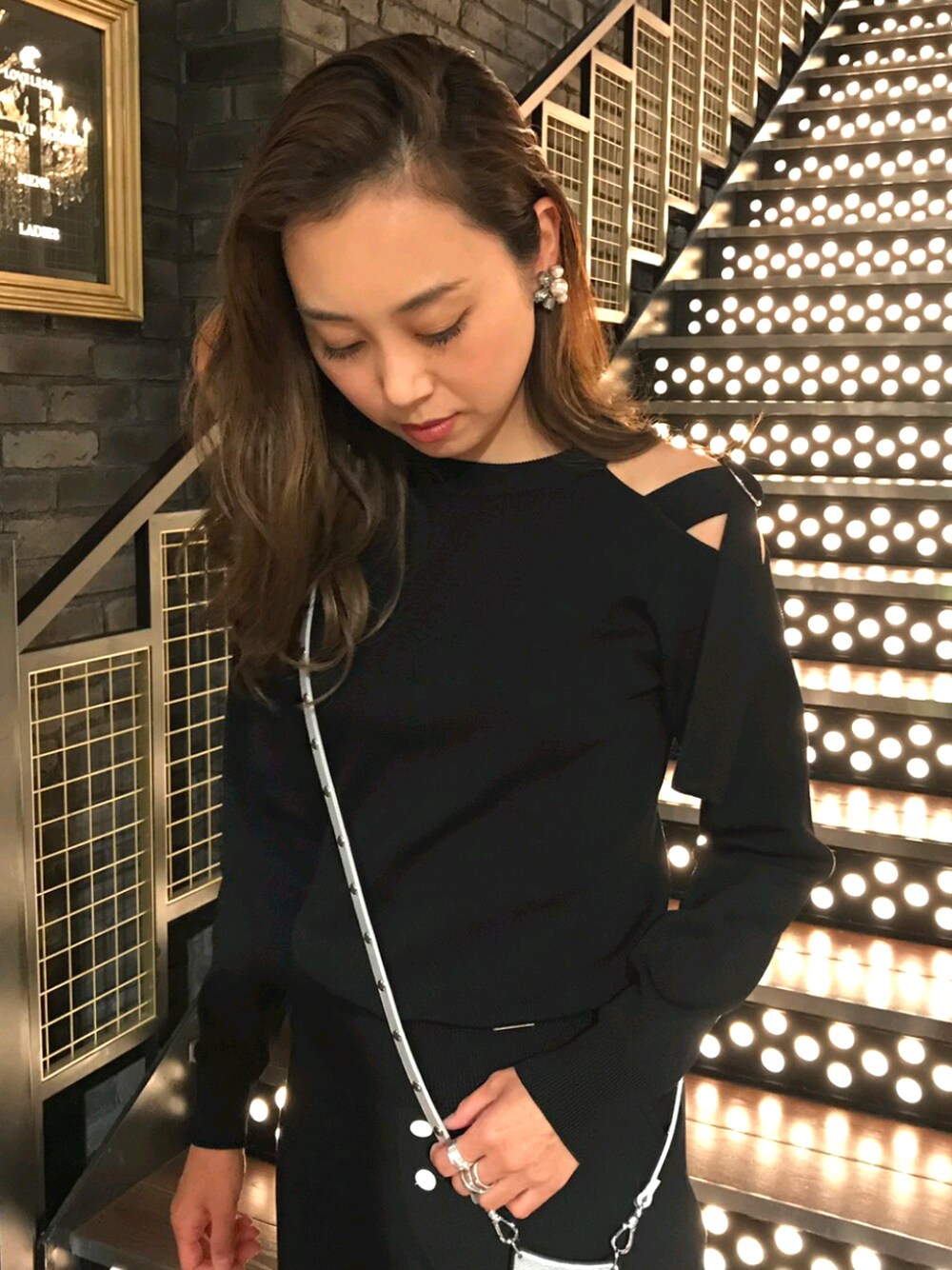 「アシンメトリー、モノトーン、LOVELESS、ワンショルダー、ラブレス、AW、newarrival、ラブレス京都、lovelesskyoto」｜「BANDOLIERの【BANDOLIER】SARAH SILVER X/XS bld05-2013-x（その他小物、ブラック系）」を使った、n o m さん（レディース・158cm）の夏コーディネートの1枚目の写真
