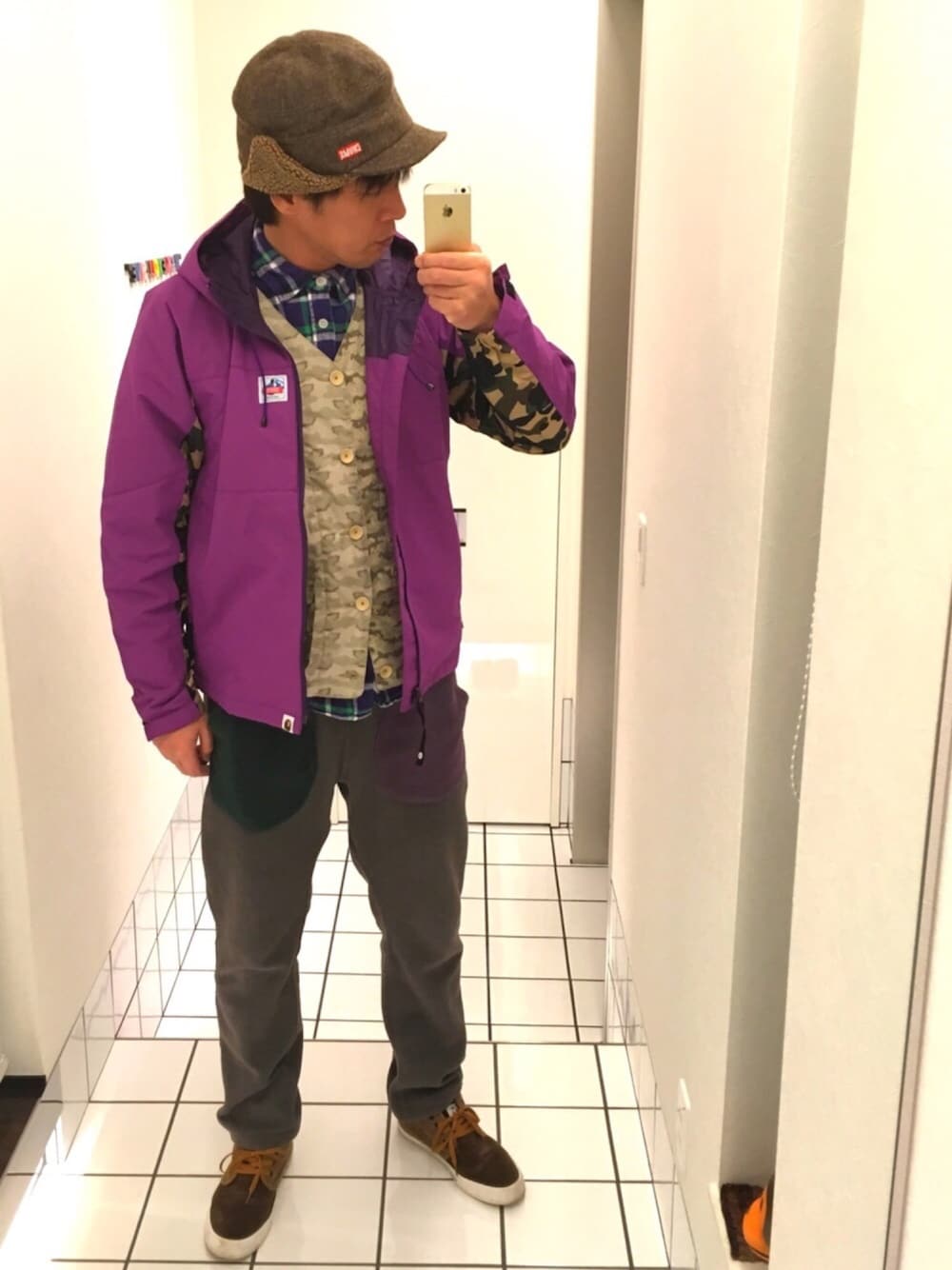 「CHUMS、go slow caravan、A BATHING APE、atmos、PORTER」｜「CHUMSのアイテム（シャツ/ブラウス、パープル系）」を使った、流山ＲＥＤＳさん（メンズ・180cm）の冬コーディネートの1枚目の写真