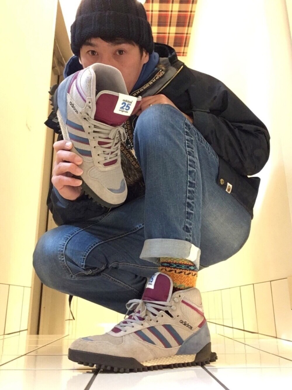 「adidas originals、adidas originals by nigo、A BATHING APE、go slow caravan、キモ撮り、2017KFWS告知」｜「adidas Originalsのメンズ アディダス マラソントレーナー ミッド グレー MARATHON TR MID NIGO C76349（スニーカー、グレー系）」を使った、流山ＲＥＤＳさん（メンズ・180cm）の冬コーディネートの1枚目の写真