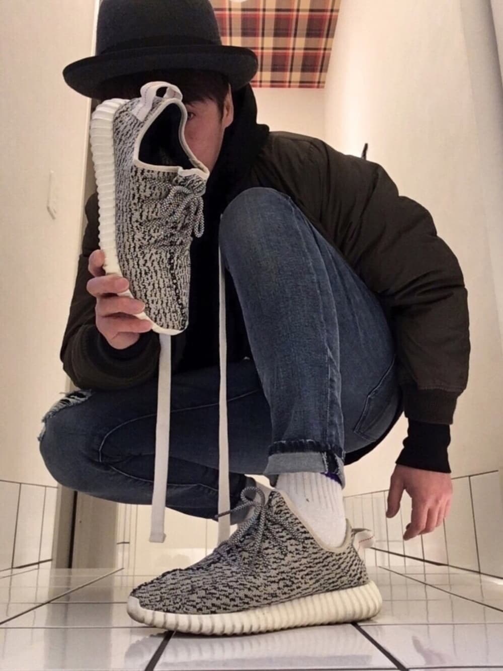 「YeezyBoost350、adidas originals、Bershka、無印良品、キモ撮り、2017KFWS」｜「no brandのアイテム（ハット、グレー系）」を使った、流山ＲＥＤＳさん（メンズ・180cm）の冬コーディネートの1枚目の写真