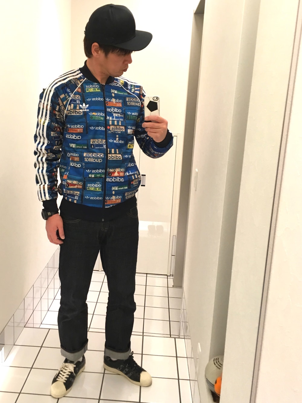 「adidas originals、adidas、adidas originals by nigo、A BATHING APE、undefeated」｜「adidasのアイテム（キャップ、ブラック系）」を使った、流山ＲＥＤＳさん（メンズ・180cm）の冬コーディネートの1枚目の写真