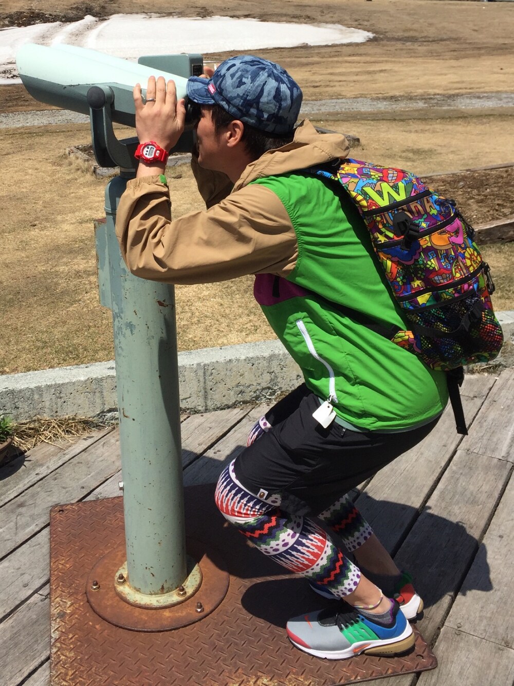 「アウトドアスタイル、CHUMS、Columbia、go slow caravan、A BATHING APE、healthknit、NIKE、BEAMS、G-SHOCK、Coca-Cola」｜「CHUMSのアイテム（帽子、ブルー系）」を使った、流山ＲＥＤＳさん（メンズ・180cm）の春コーディネートの1枚目の写真