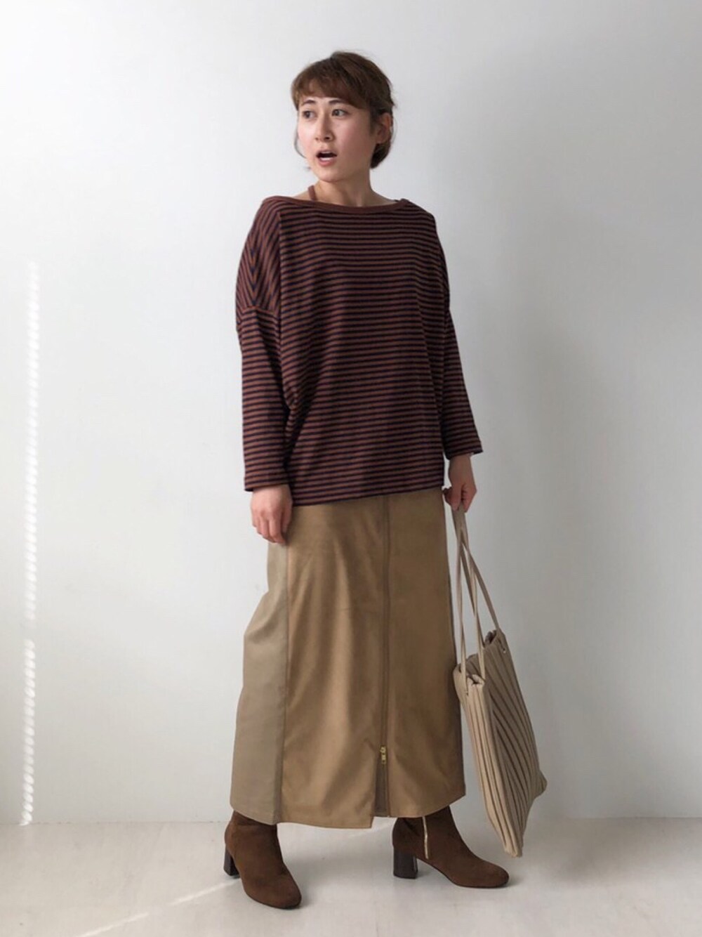 「カジュアルコーデ、オトナ女子、楽チンコーデ、サンダルコーデ、お洒落さんとつながりたい、シースルー」｜「Bou Jeloudの抗菌ケア2wayネックボーダープルオーバー（Tシャツ/カットソー、ブラウン系）」を使った、Bou Jeloudさん（レディース・154cm）の夏コーディネートの1枚目の写真