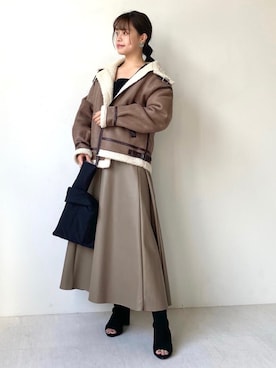 「レザースカート」｜「アイテム（ムートンコート）」を使った、Bou Jeloudさん（レディース・160cm）の秋コーディネート