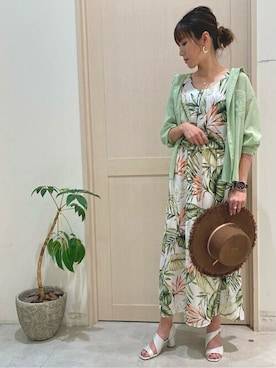 「Bou Jeloud（ブージュルード）のアイテム（サンダル）」を使った、Bou Jeloudさん（レディース・161cm）の春コーディネート