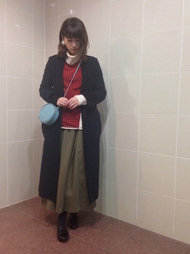 「allureville（アルアバイル）のアイテム（チェスターコート）」を使った、大釜ケリーさん（レディース・165cm）の冬コーディネート