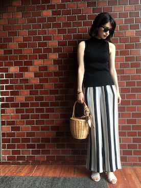「A.P.C.（アーペーセー）のアイテム（アクセサリー）」を使った、大釜ケリーさん（レディース・165cm）の夏コーディネート