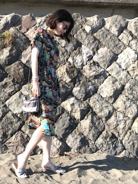 「BEAMS BOY（ビームスボーイ）のアイテム（シャツワンピース）」を使った、大釜ケリーさん（レディース・165cm）の夏コーディネート