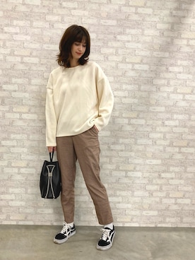 「Laugoa（ラウゴア）のアイテム」を使った、大釜ケリーさん（レディース・165cm）の秋コーディネート