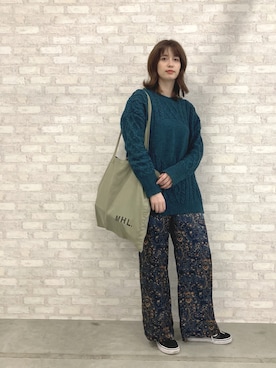 「EN ROUTE（アンルート）のアイテム」を使った、大釜ケリーさん（レディース・165cm）の秋コーディネート
