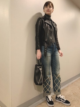 「Tu es mon TRESOR（トゥ エ モン トレゾア）のアイテム」を使った、大釜ケリーさん（レディース・165cm）の秋コーディネート