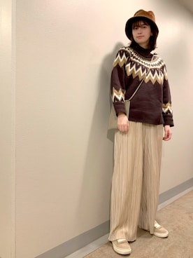 「JEANASIS（ジーナシス）のアイテム（帽子）」を使った、大釜ケリーさん（レディース・165cm）の冬コーディネート