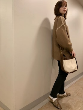 「ブラウンニット」｜「アイテム（その他シューズ）」を使った、大釜ケリーさん（レディース・165cm）の春コーディネート