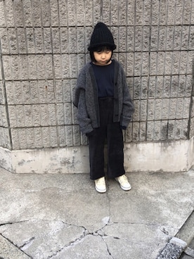 「コンバース ハイカット」｜「アイテム（ニットキャップ/ビーニー）」を使った、HiNAさん（キッズ・126cm）の冬コーディネート