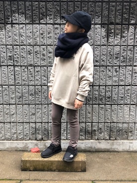 「キャップ女子」｜「アイテム（スリッポン）」を使った、HiNAさん（キッズ・126cm）の冬コーディネート