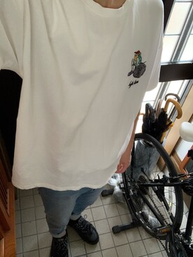 「leftaloneのアイテム（トップス、ホワイト系）」を使った、つかじさん（メンズ・180cm）の秋コーディネート