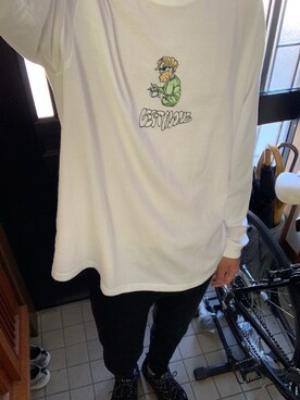 「leftaloneのアイテム（トップス、ホワイト系）」を使った、つかじさん（メンズ・180cm）の秋コーディネート