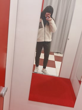 「UNDER ARMOUR（アンダーアーマー）のアイテム（パンツ、グリーン系）」を使った、ricoさん（レディース・163cm）の冬コーディネート