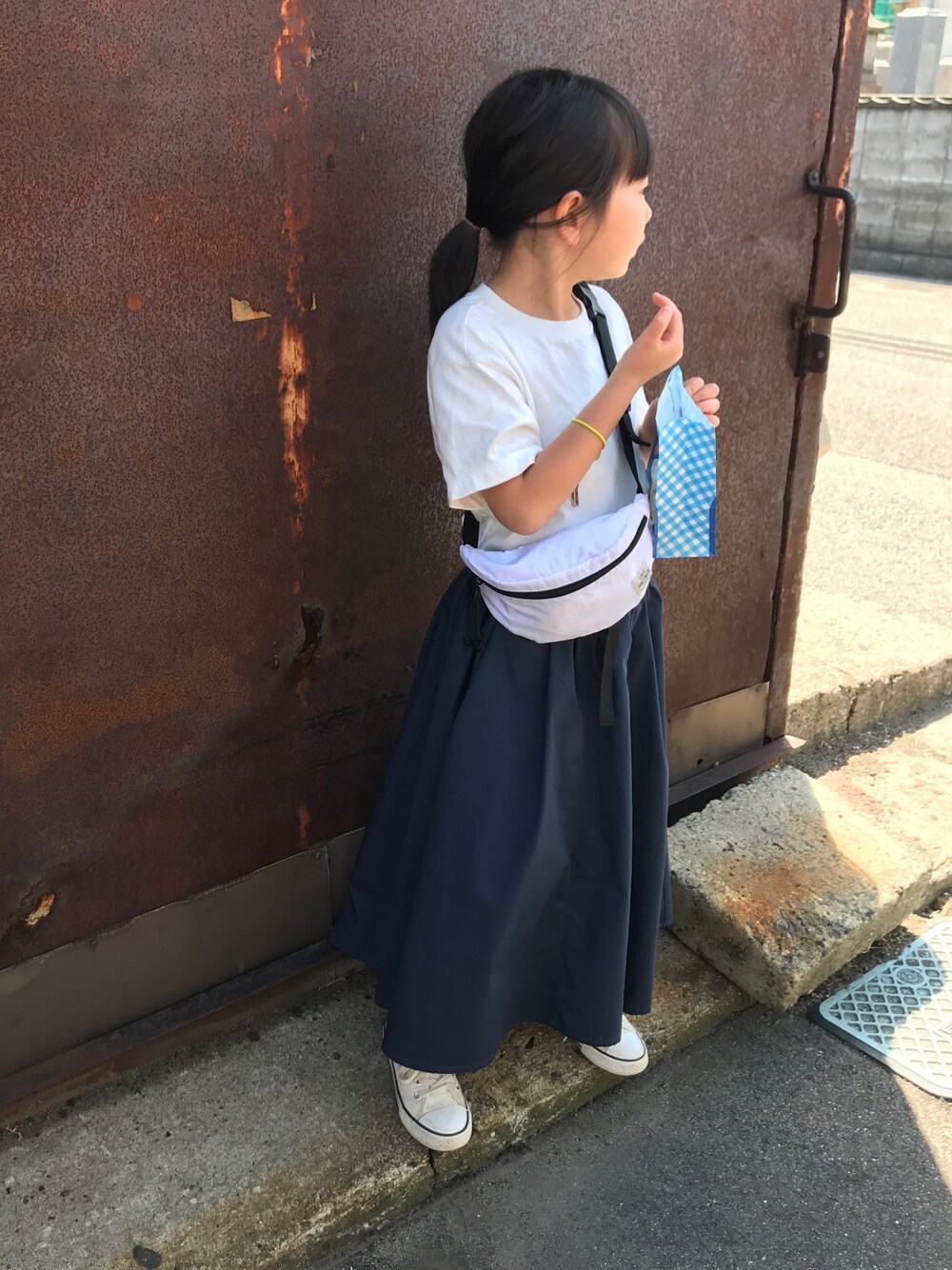 「女の子コーデ」｜「Right-on KIDSのアイテム（スカート、ブルー系）」を使った、JMさん（キッズ・110cm）の夏コーディネートの1枚目の写真
