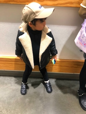 「ZARA KIDSのアイテム（ライダースジャケット）」を使った、ＹＫさん（キッズ・90cm）の冬コーディネート