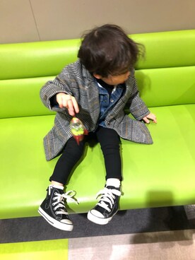 「アイラブCONVERSE」｜「アイテム（チェスターコート）」を使った、ＹＫさん（キッズ・90cm）の冬コーディネート