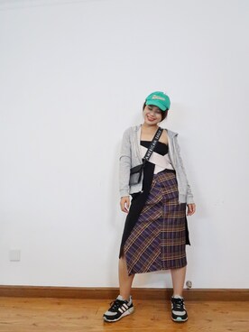 「PULL&BEAR（プルアンドベア）のアイテム（スカート）」を使った、鸭毛妹Laylaさん（レディース・163cm）の秋コーディネート