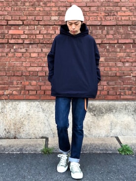 「MANUAL ALPHABET（マニュアル アルファベット）のアイテム（パーカー）」を使った、くるまやさん（メンズ・165cm）の春コーディネート