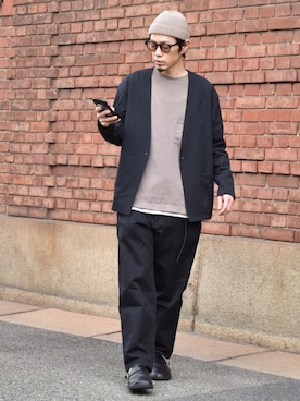 「UNIQLO U」｜「アイテム（ノーカラージャケット）」を使った、くるまやさん（メンズ・165cm）の春コーディネート