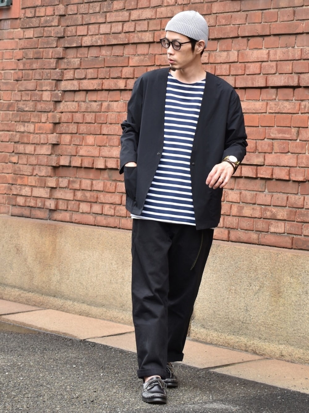 「これが私をアゲる服、春コーデ、シンプル、ボーダー、カーディガン、UNIQLO U、Hender Scheme、Nordgreen、ノードグリーン、腕時計」｜「LEUCHTFEUERのLEUCHTFEUER: WALFANGER（ニットキャップ/ビーニー、ベージュ系）」を使った、くるまやさん（メンズ・165cm）の春コーディネートの1枚目の写真