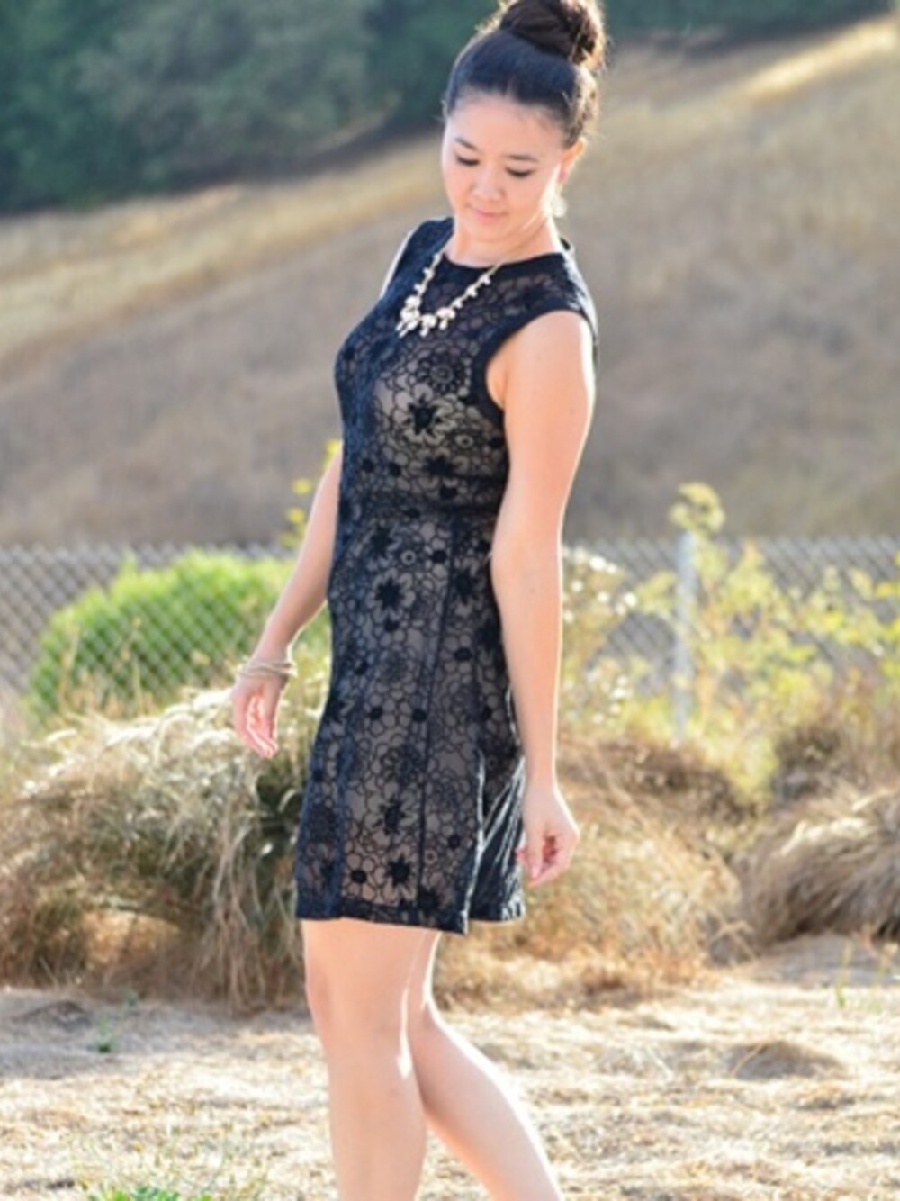 「bodysuit、bracelet、dress、FOREVER 21、intimates 、Maidenform、sheer、versace」｜Elise Armitageさん（レディース）の秋コーディネートの1枚目の写真