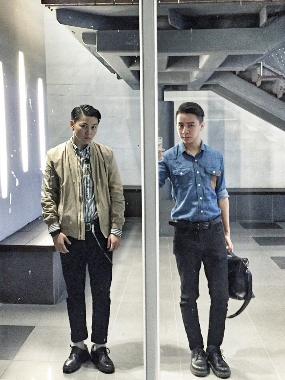「ootd、Formal、Gentleman、with J7」｜「SPAOのアイテム（デニムパンツ、ブラック系）」を使った、Alvis Wuさん（メンズ・162cm）の秋コーディネートの1枚目の写真
