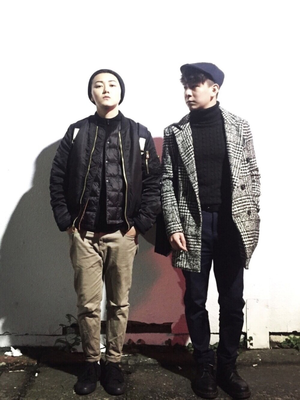 「ootd、with J7、street、Formal」｜「Alpha Industriesのアイテム（スタジャン、ブラック系）」を使った、Alvis Wuさん（メンズ・164cm）の春コーディネートの1枚目の写真