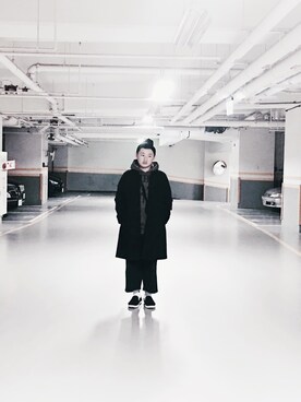 「sneakers」｜「アイテム（チェスターコート）」を使った、Gaudyさん（メンズ・168cm）の冬コーディネート