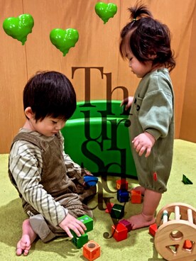 「アイテム（ロンパース、グリーン系）」を使った、ginさん（キッズ・80cm）の冬コーディネート