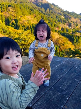 「アイテム（サロペット/オーバーオール、イエロー系）」を使った、ginさん（キッズ・100cm）の冬コーディネート