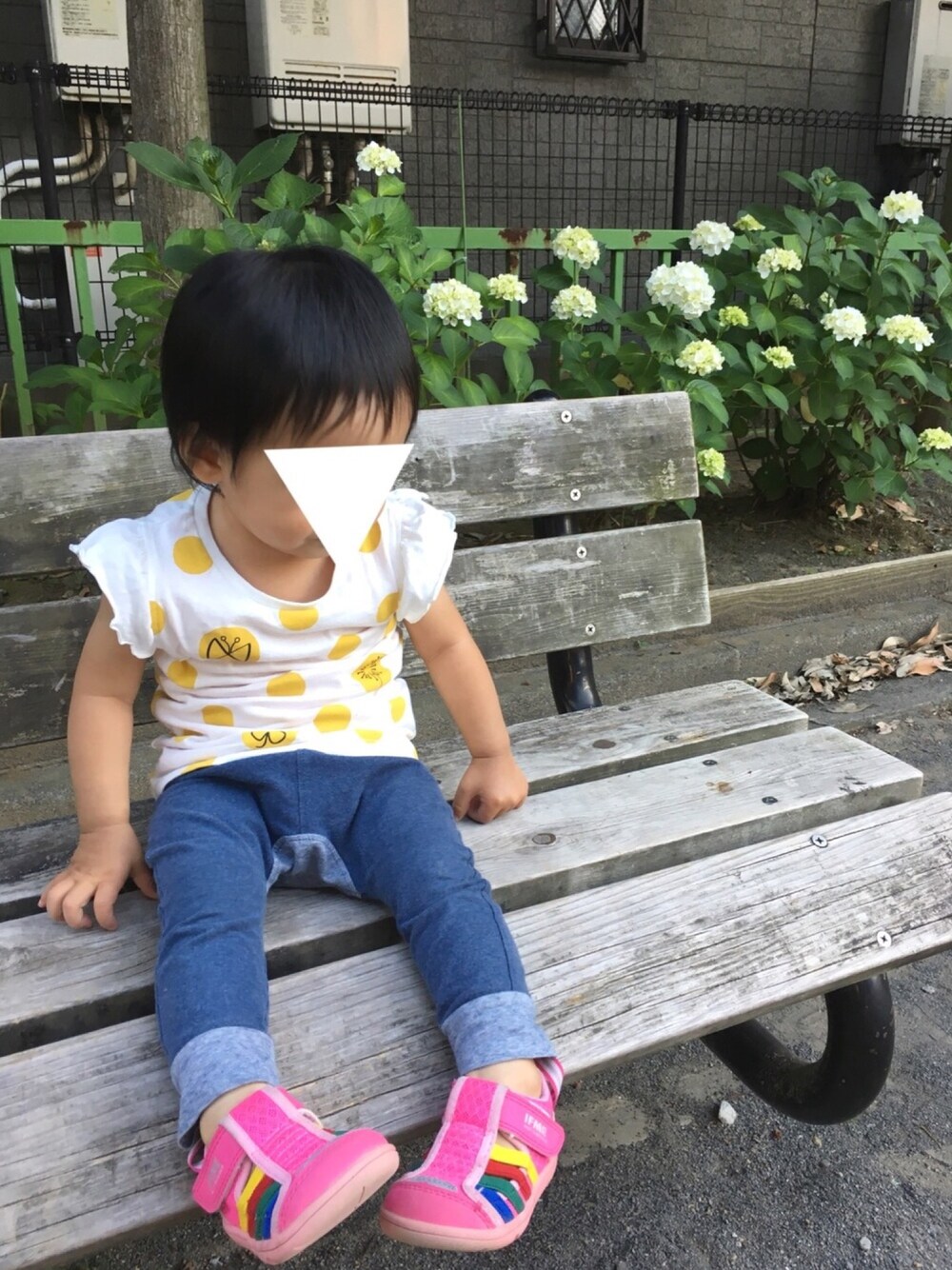 「保育園、1歳、1歳3ヶ月、西松屋、プチプラ、女の子、ドット、ミナペルホネン風」｜「西松屋のアイテム（Tシャツ/カットソー、ホワイト系）」を使った、ちゃあさん（キッズ・70cm）の夏コーディネートの1枚目の写真