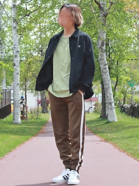 「LEVENDIS（レベンディス）のアイテム（パンツ）」を使った、ふじさん（メンズ・170cm）の春コーディネート