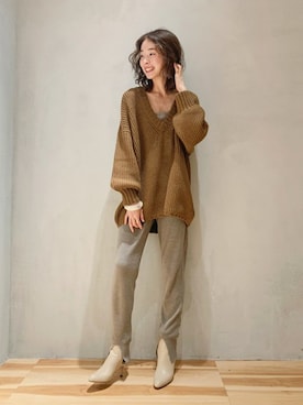 「アイテム（タンクトップ、グレー系）」を使った、Neneさん（レディース・164cm）の冬コーディネート