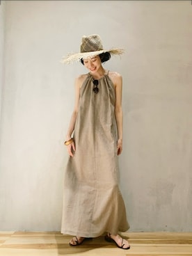 「アイテム（ドレス、ベージュ系）」を使った、Neneさん（レディース・164cm）の春コーディネート