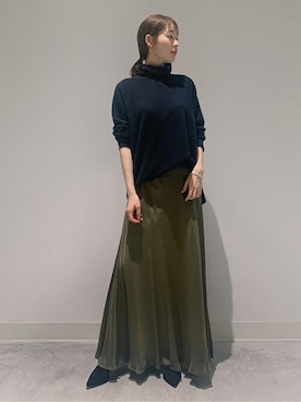 「アイテム（スカート、グリーン系）」を使った、Neneさん（レディース・164cm）の冬コーディネート