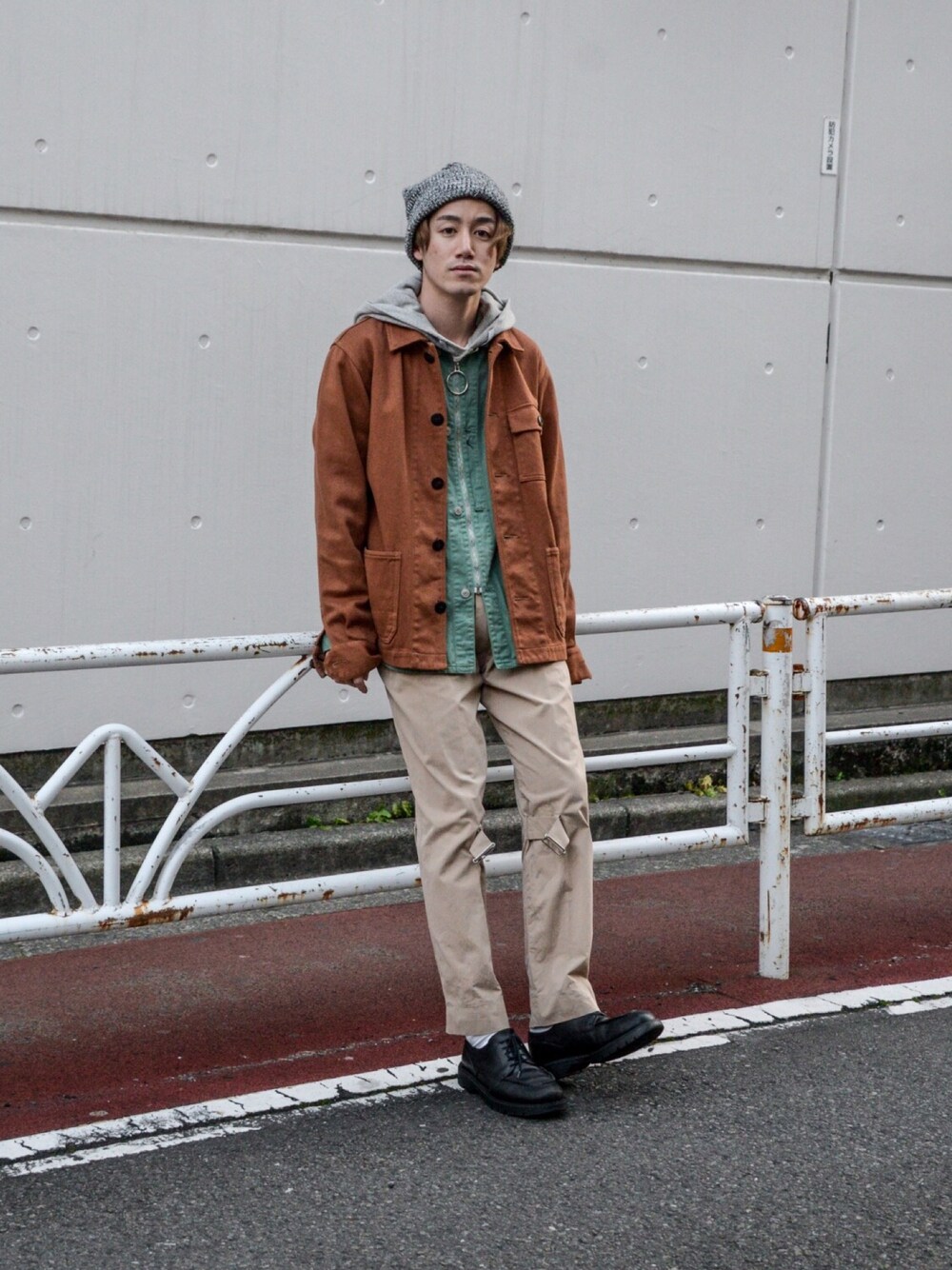 「2018マイベストコーデ、冬コーデ、休日スタイル、カバーオール、ボンテージパンツ、シンプル、キレイめ、古着、ootd、大人カジュアル」｜「no brandのアイテム（カバーオール、ブラウン系）」を使った、Haruki Tadaさん（メンズ・170cm）の冬コーディネートの1枚目の写真