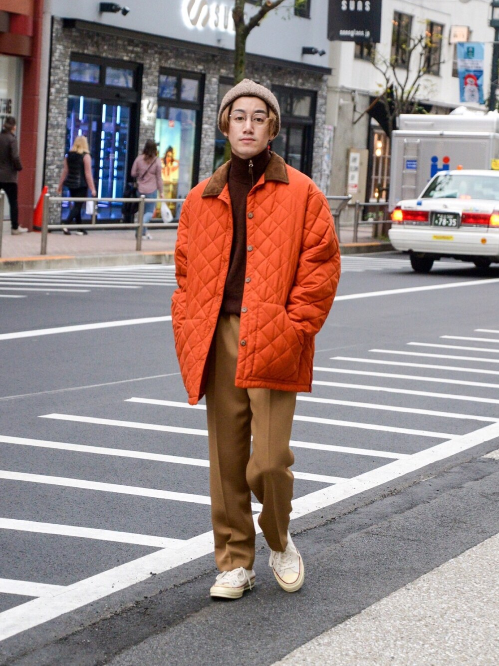 「冬コーデ、おしゃれさんと繋がりたい、大人カジュアル、今日のコーデ、キルティングジャケット、ハーフジップ、ニット、スラックス、古着、ootd」｜「no brandのアイテム（カバーオール、オレンジ系）」を使った、Haruki Tadaさん（メンズ・170cm）の冬コーディネートの1枚目の写真